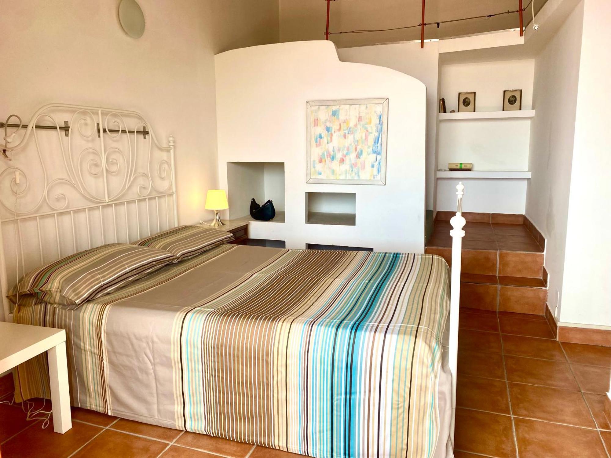 Marilu E Il Mare - Terraced House *